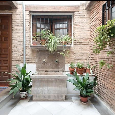 Atico Con Terracita Y Vistas Alhambra, Centro Apartman Granada Kültér fotó